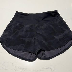 Lululemon Speed Up 4” Shorts High Waisted Camo